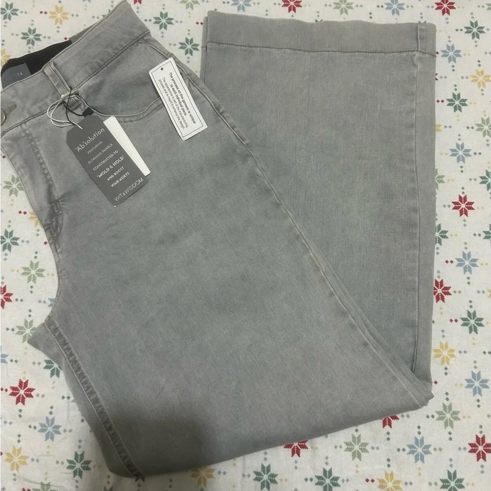 Wit and wisdom Jeans - Picture 1 of 3